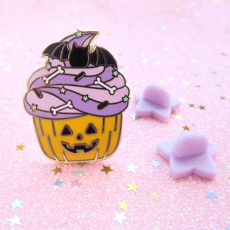 Emalipinssi Halloween Cupcake