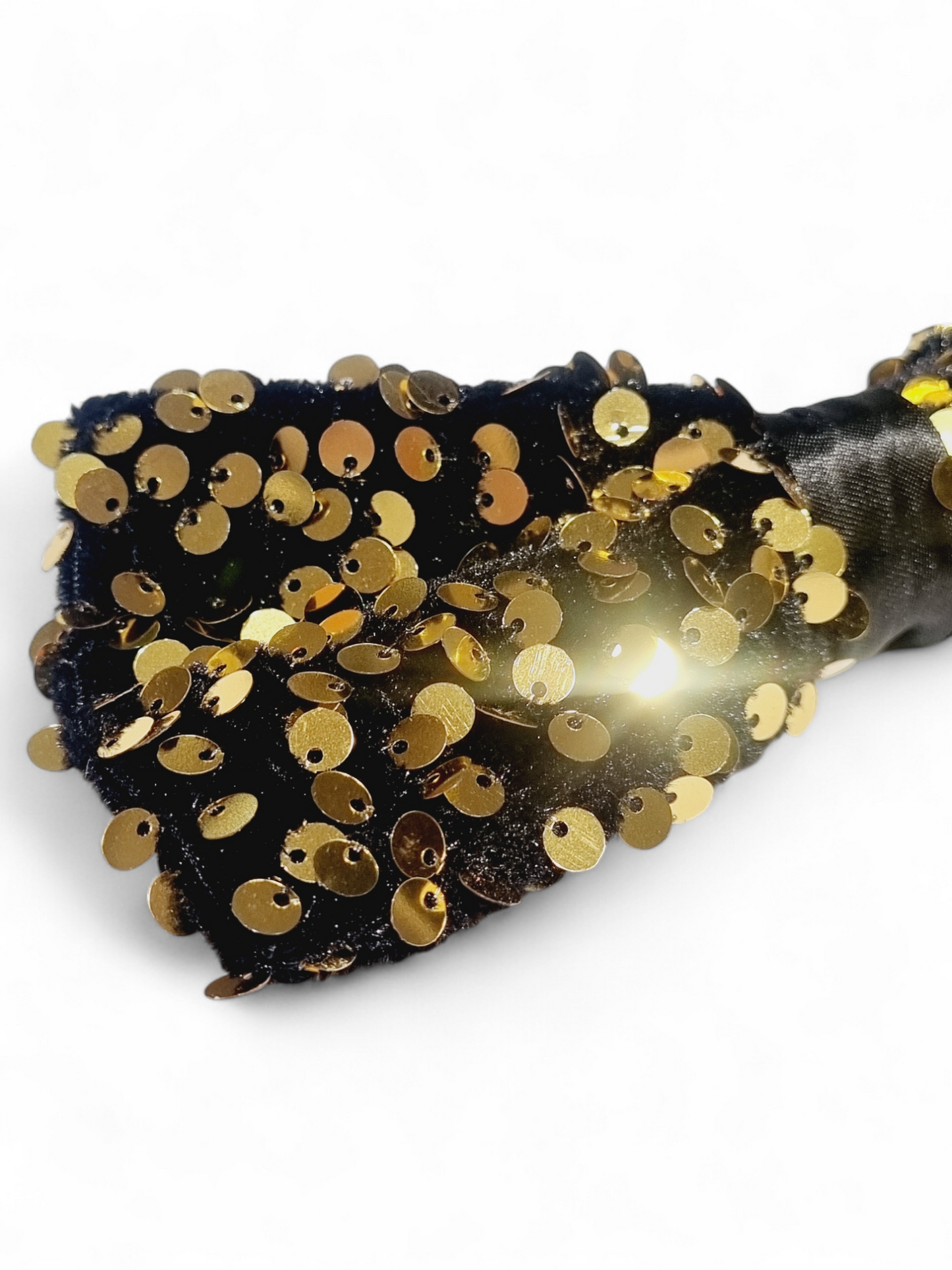 Näyttävä rusetti paljeteilla, kulta