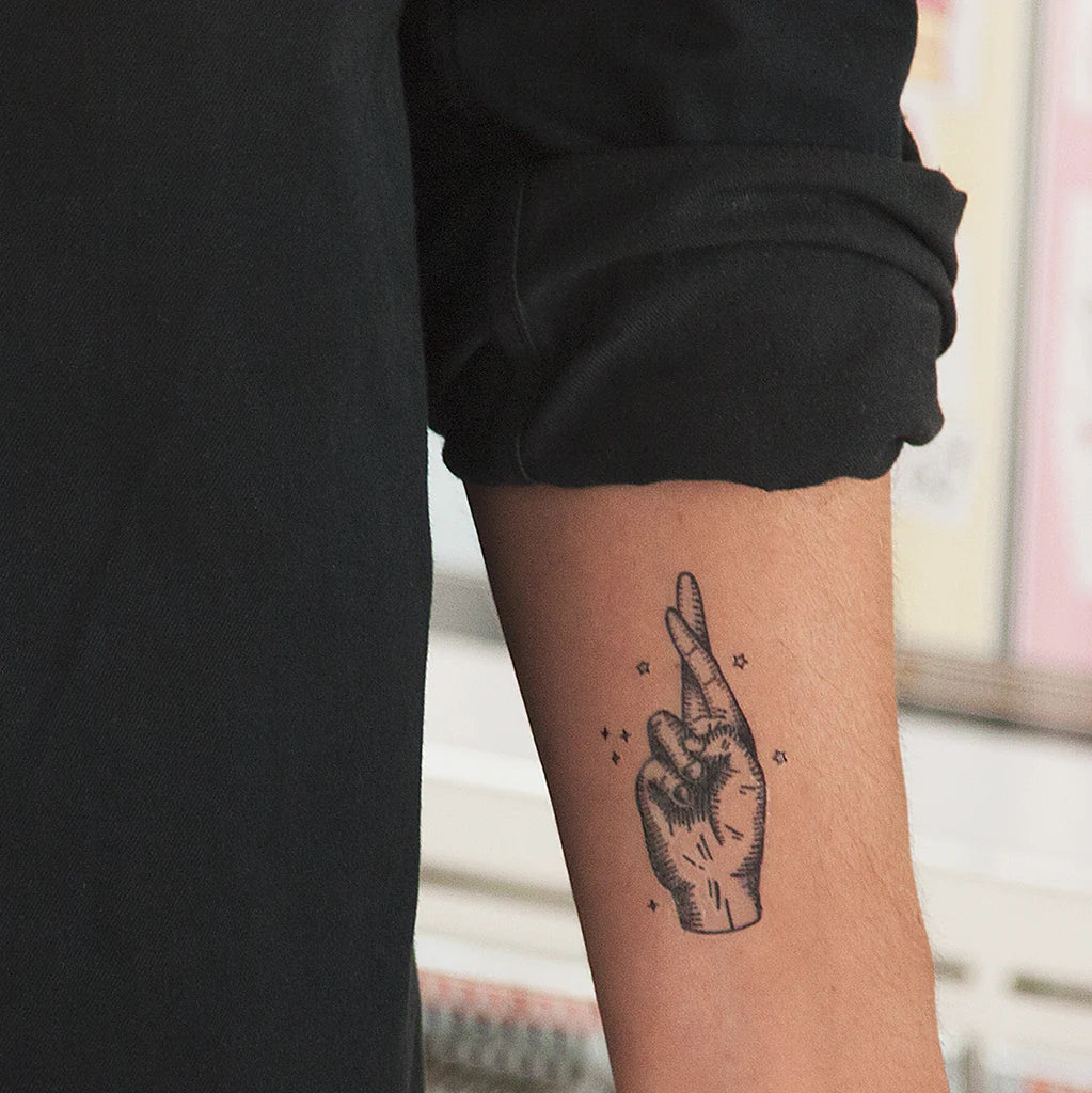 Siirtokuvatatuointi Fingers Crossed (2 arkkia)