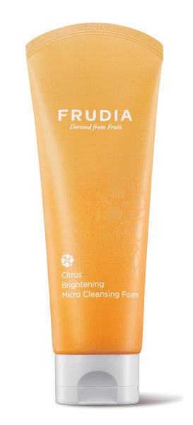FRUDIA Citrus Brightening Micro Cleansing Foam (puhdistusvaahto nuutuneelle iholle)