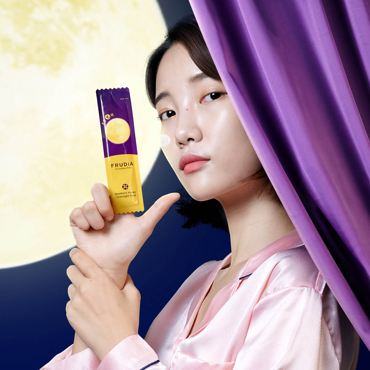 FRUDIA Blueberry Honey Overnight Mask