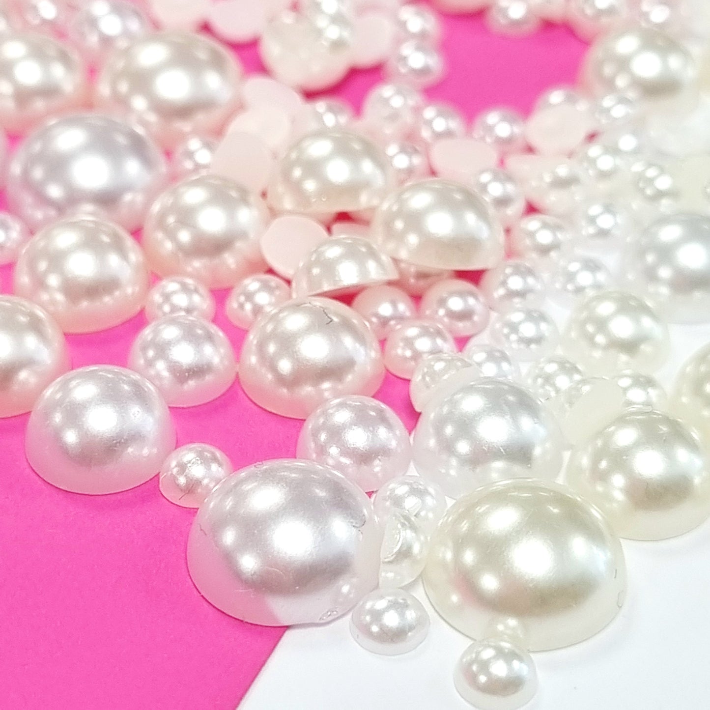 Irtostrassit Pearl White