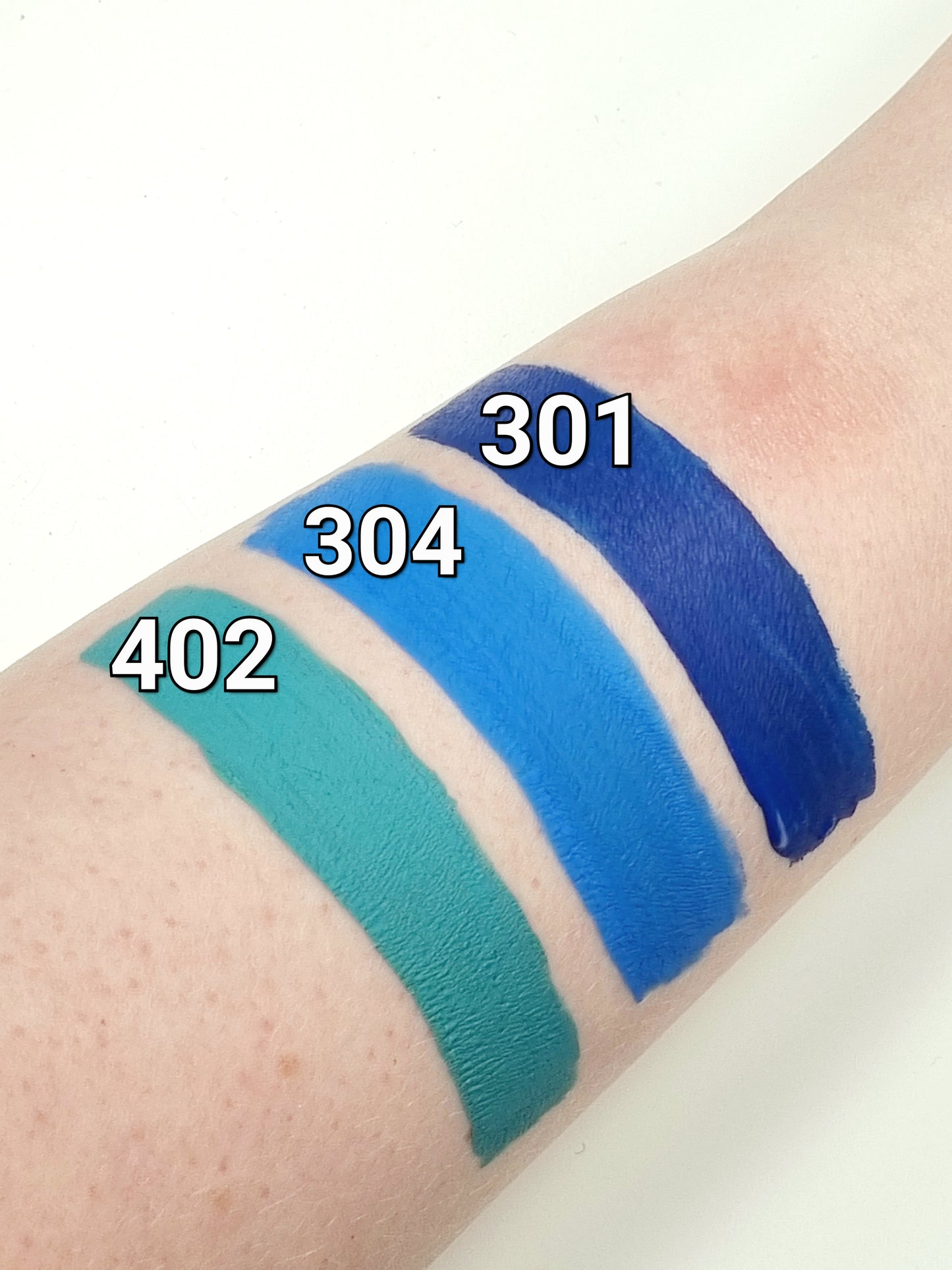 GRIMAS Liquid Make-up 301 tummansininen