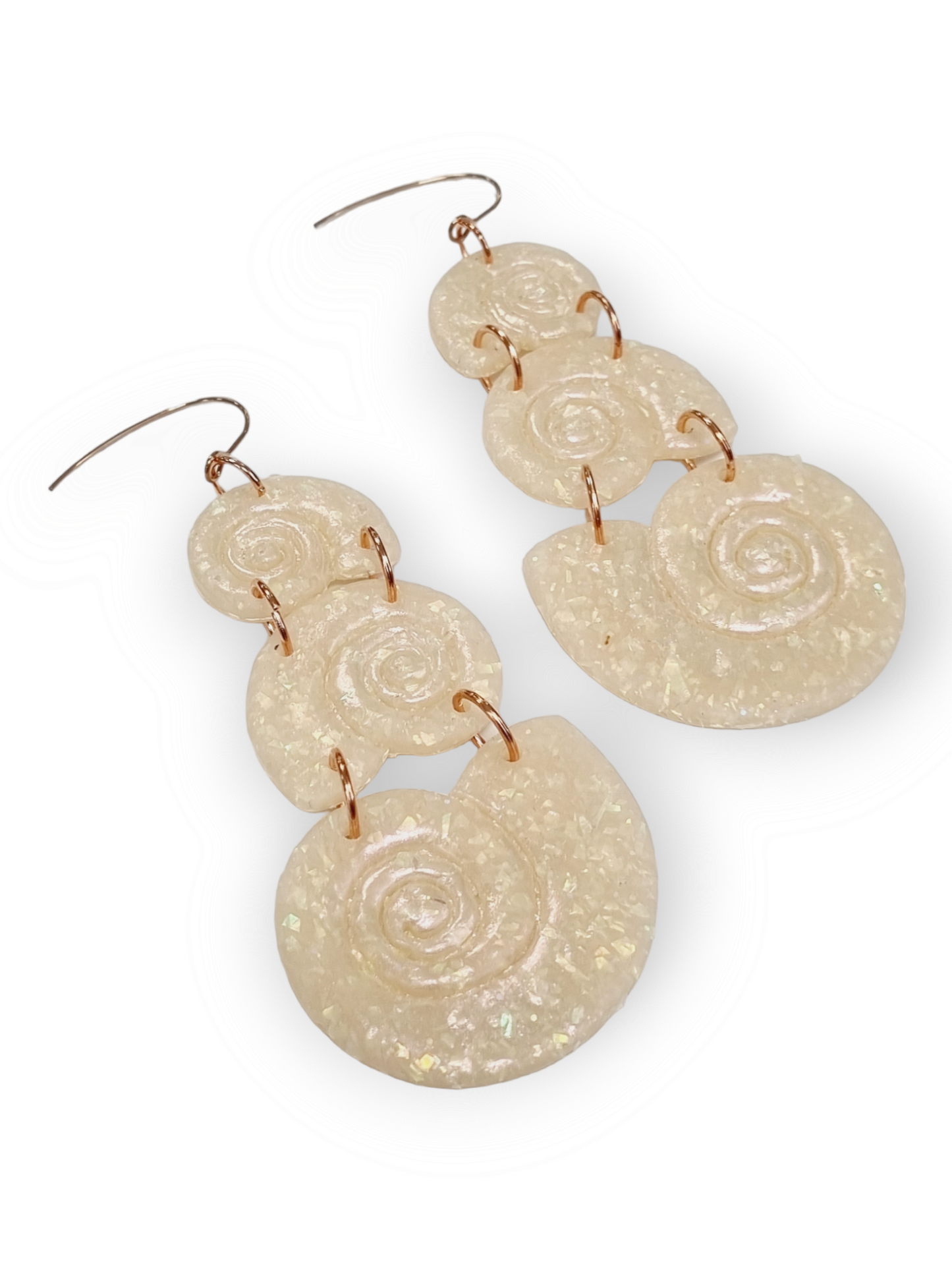 Up The Wazoo korvakorut Sassy Seashells, nude pearl