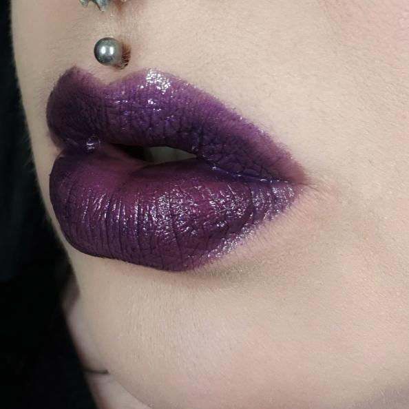 GRIMAS Lipgloss 17 Purple Reign