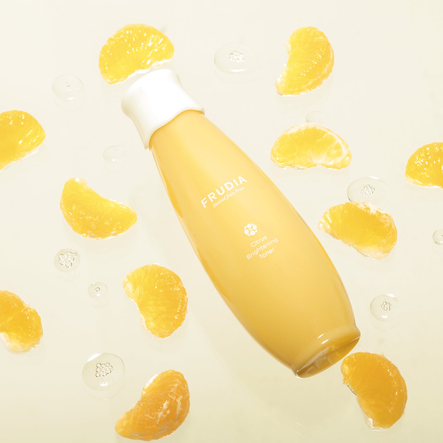 FRUDIA Citrus Brightening Toner (kasvovesi nuutuneelle iholle)