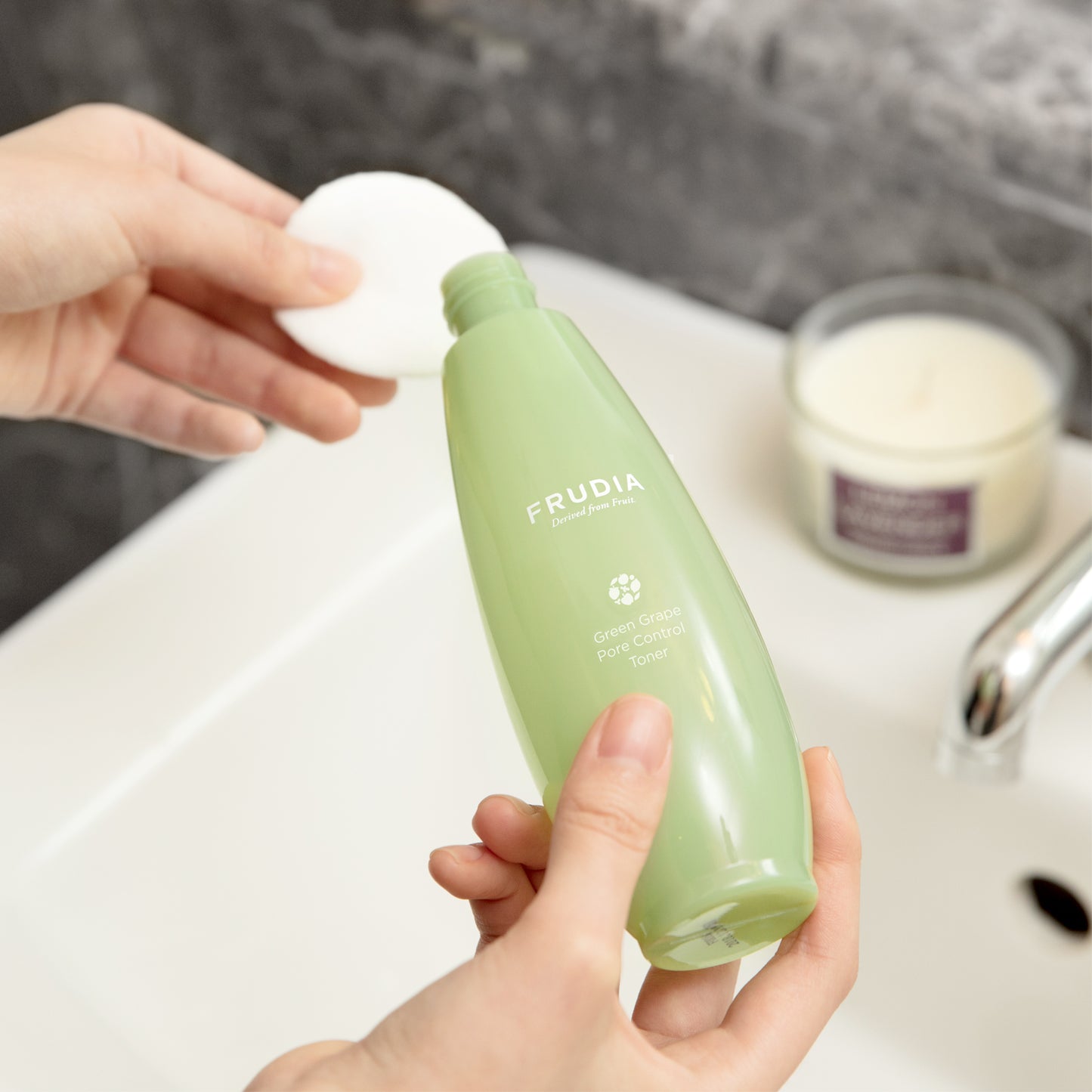 FRUDIA Green Grape Pore Control Toner (kasvovesi epäpuhtaalle iholle)