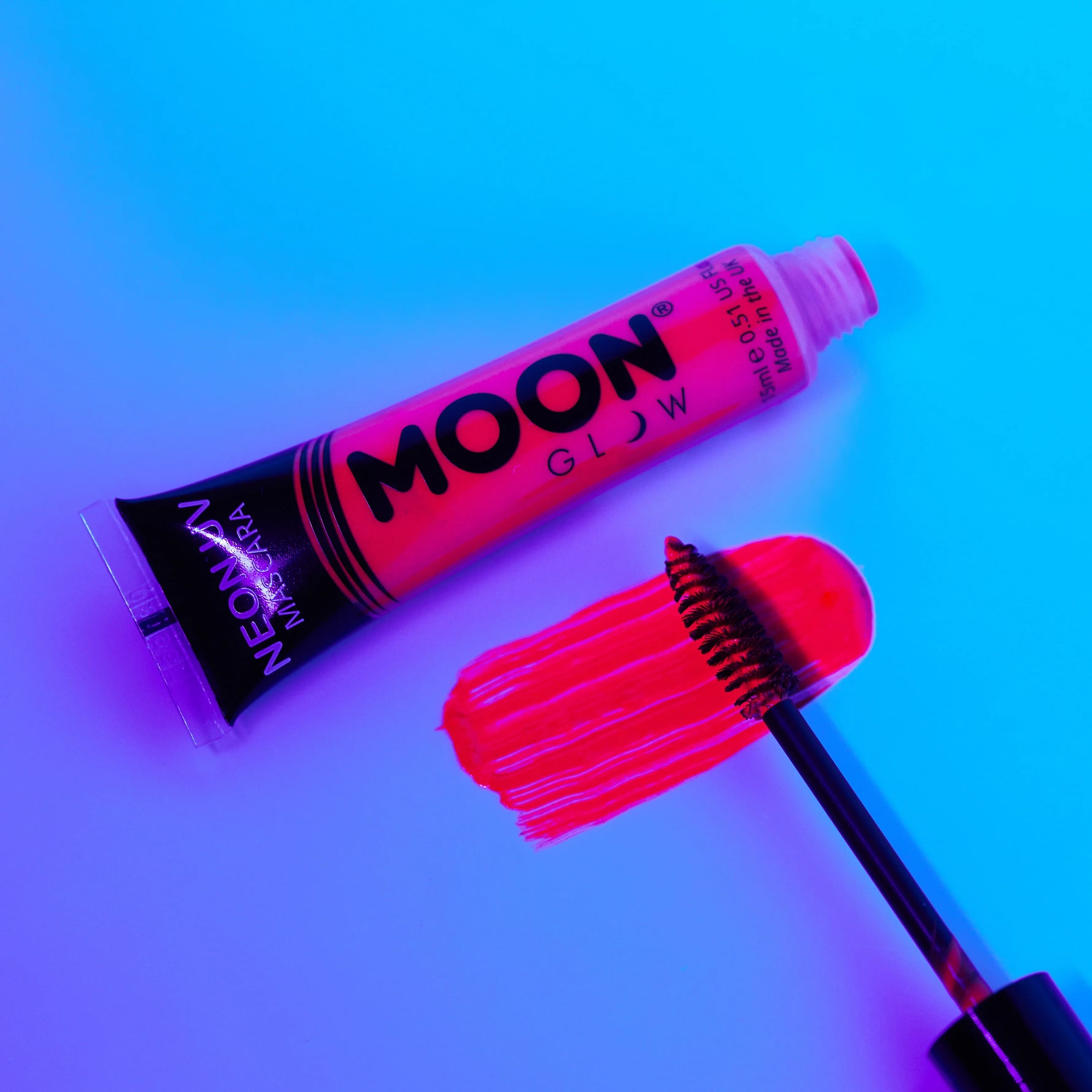 MoonGlow neonvaloissa hohtava ripsiväri, punainen