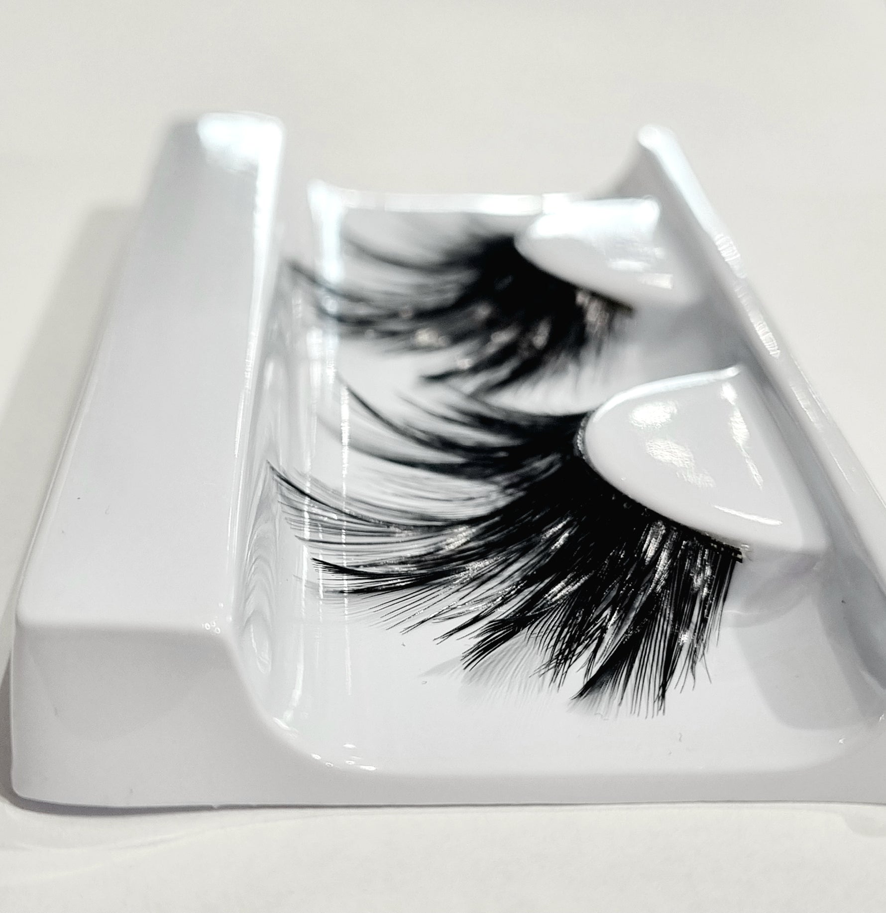 GRIMAS Irtoripset 152 (gothic feathers)