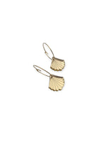 Ruffle Army korvakorut Mini Seashell, gold