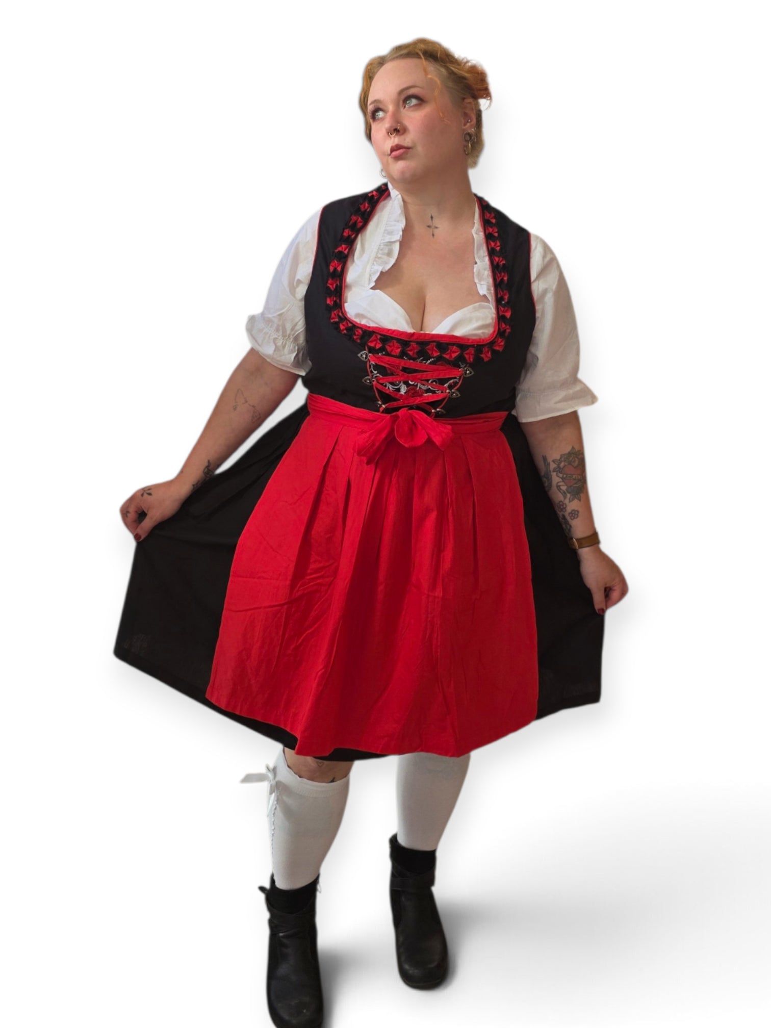 Aito Dirndl -asu Brigitte (mekko, paita ja essu), isot koot