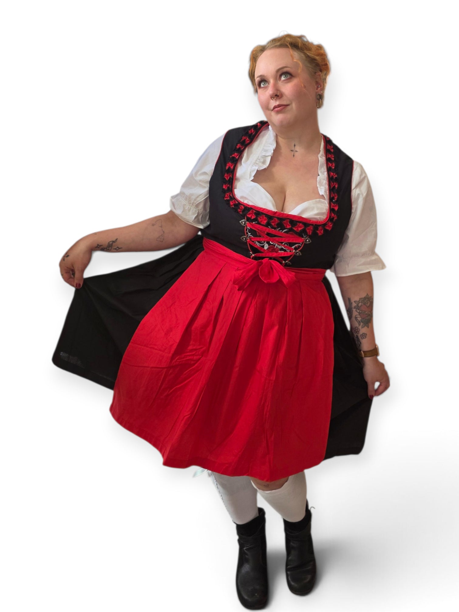 Aito Dirndl -asu Brigitte (mekko, paita ja essu), isot koot
