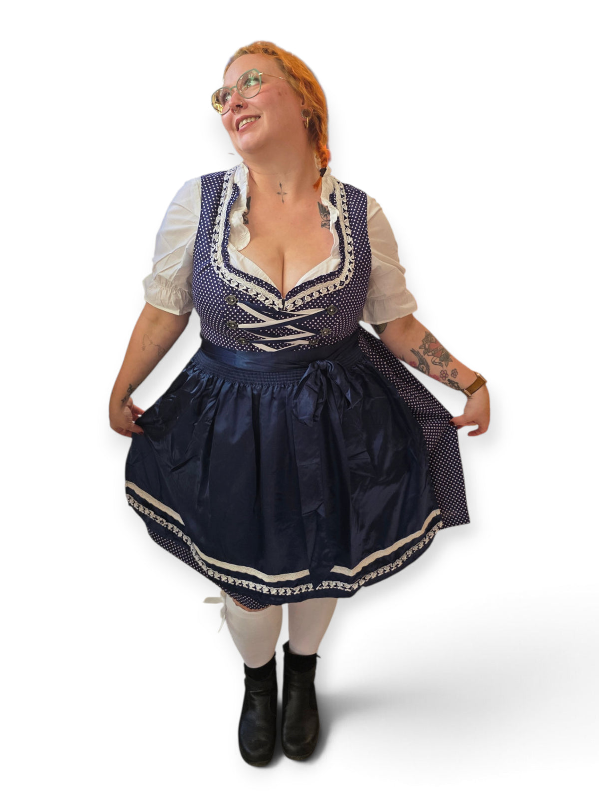 Aito Dirndl -asu Bella (mekko, paita ja essu)