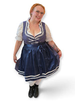 Aito Dirndl -asu Bella (mekko, paita ja essu)