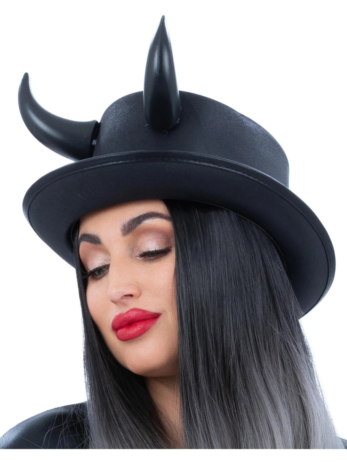 Halloweenaiheiset hatut ja noitahatut