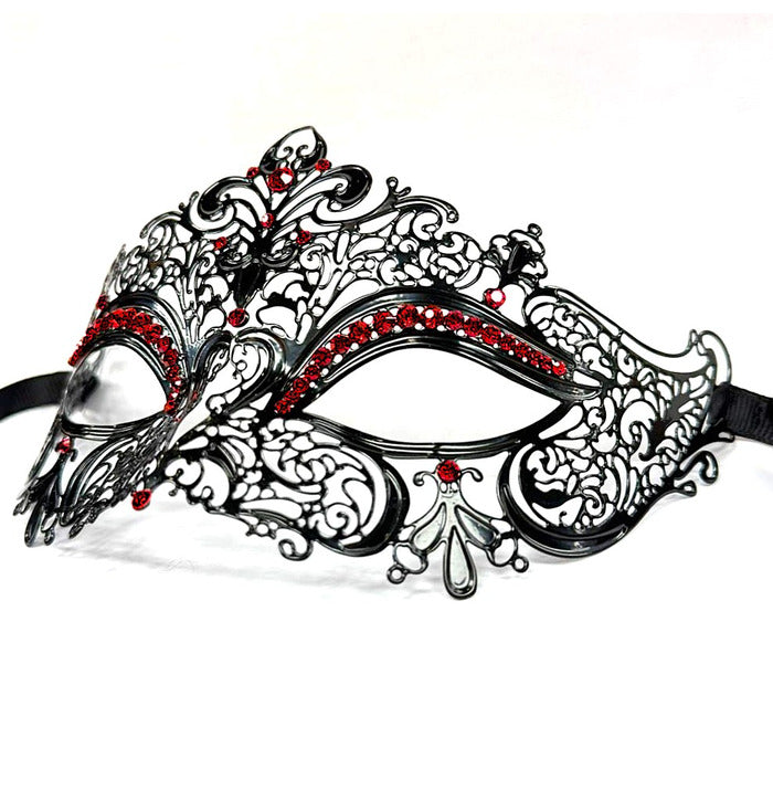 Metallinen pitsisilmikko strasseilla, musta + punainen