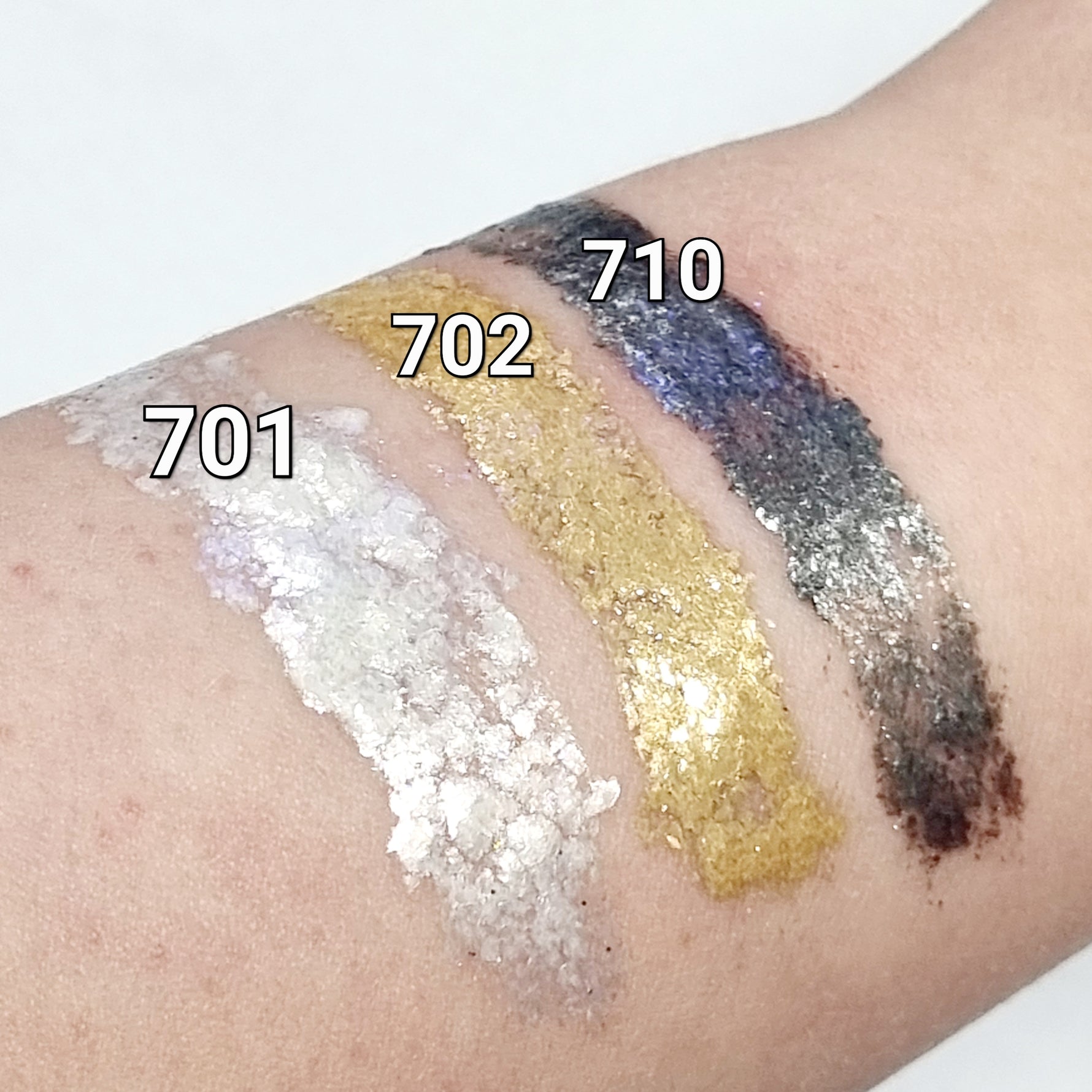 GRIMAS Shimmer Flakes (biohajoava glitterhiutale) 701 Snow White