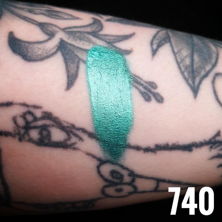 GRIMAS Liquid Eyeshadow (luomiväri) 740 Gorgeous Green